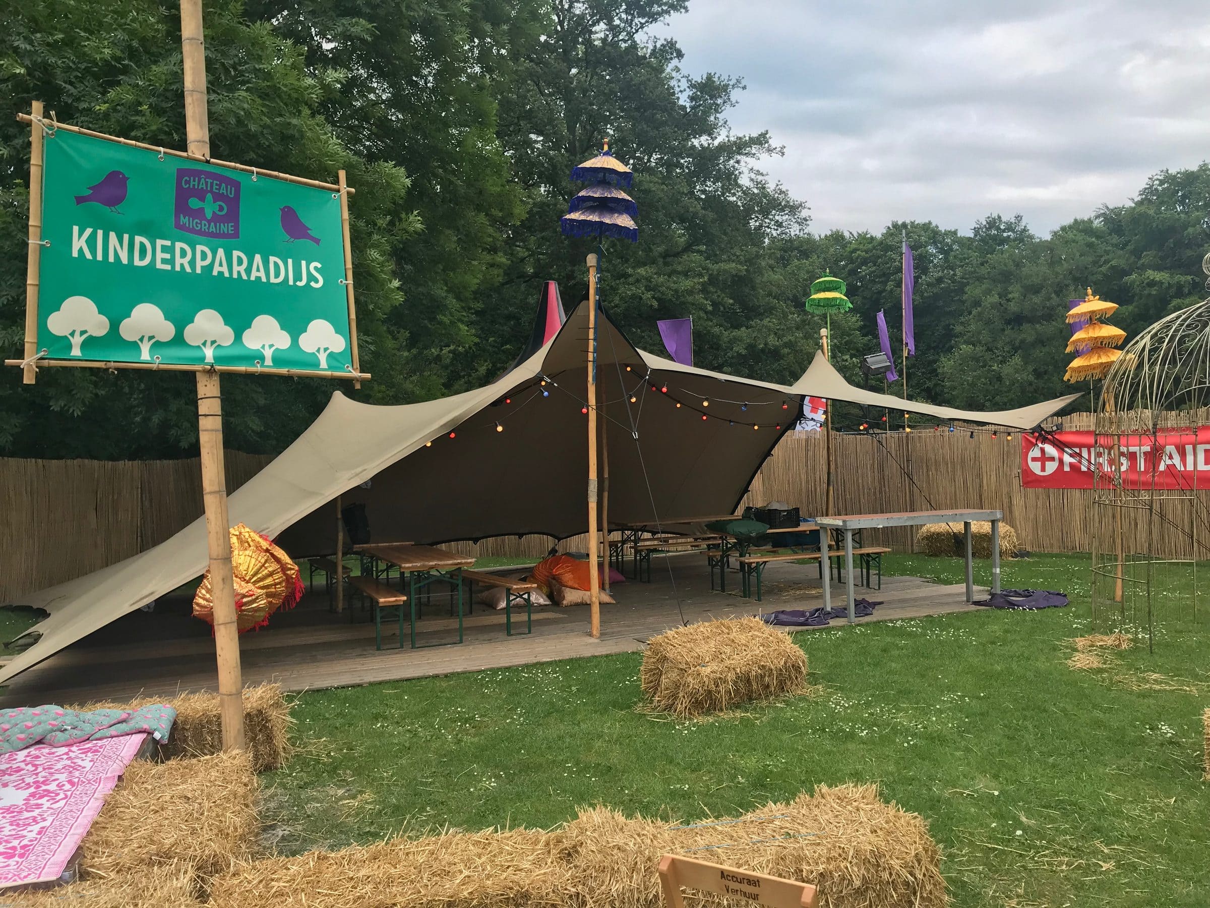 Horen van En Handschrift Festival tent huren - Maessen Tentenverhuur