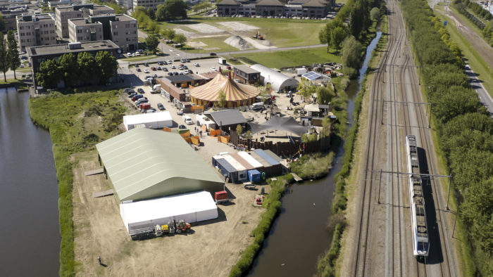 festival-tent-maessen-01_00_24_03-still006-2